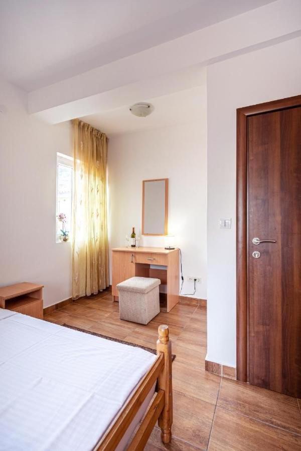 Apartmani Franeta Budva Buitenkant foto
