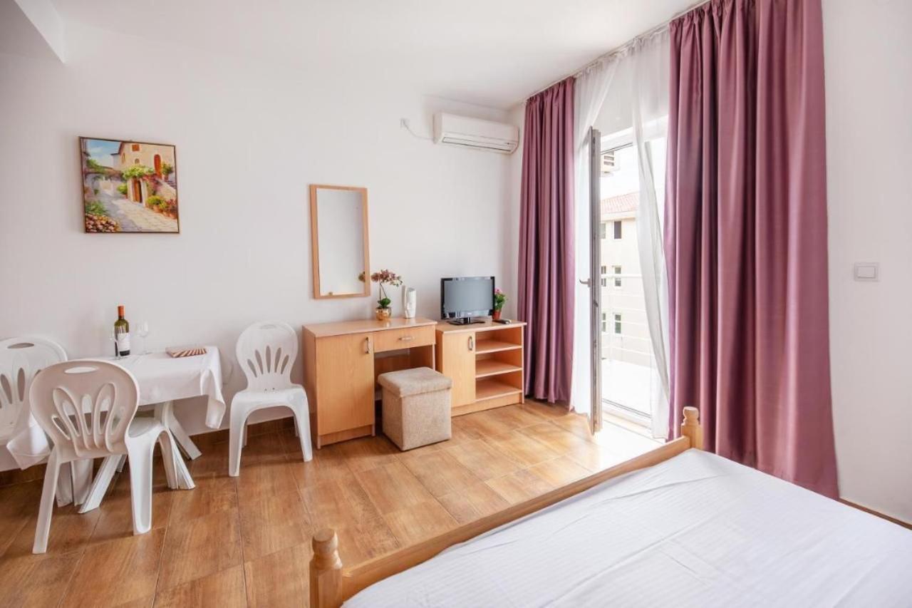 Apartmani Franeta Budva Buitenkant foto